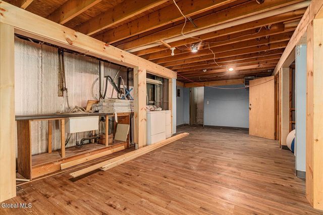 1087 N Hunt Lake Road, Corinth, NY 12822