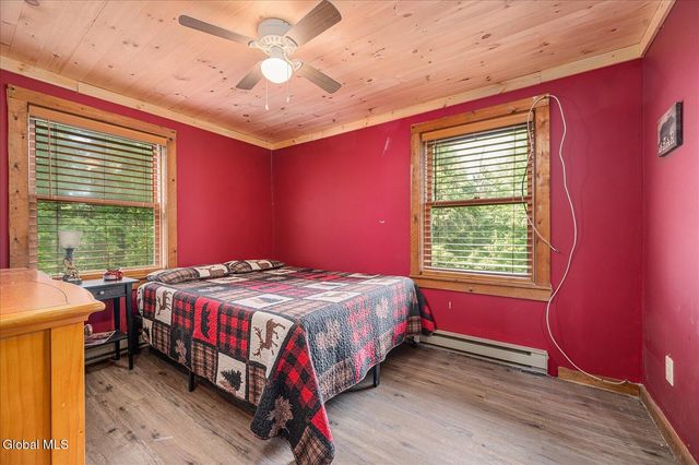 1087 N Hunt Lake Road, Corinth, NY 12822