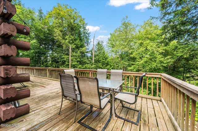 1087 N Hunt Lake Road, Corinth, NY 12822