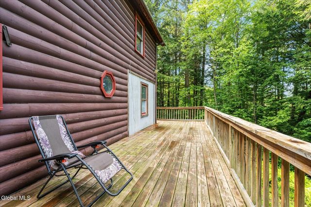 1087 N Hunt Lake Road, Corinth, NY 12822