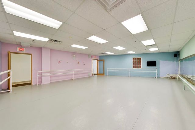 2126 1st Street, Highland Park, IL 60035