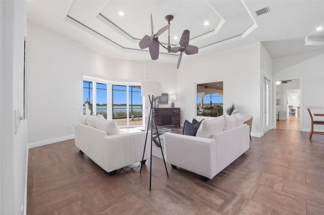 3215 GULF CITY ROAD, Ruskin, FL 33570