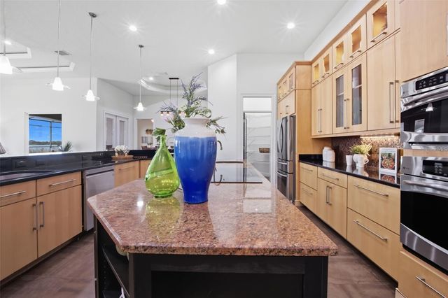 3215 GULF CITY ROAD, Ruskin, FL 33570