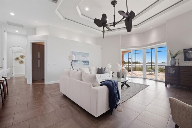 3215 GULF CITY ROAD, Ruskin, FL 33570