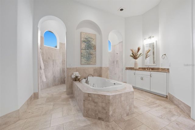 3215 GULF CITY ROAD, Ruskin, FL 33570