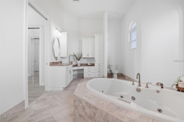 3215 GULF CITY ROAD, Ruskin, FL 33570