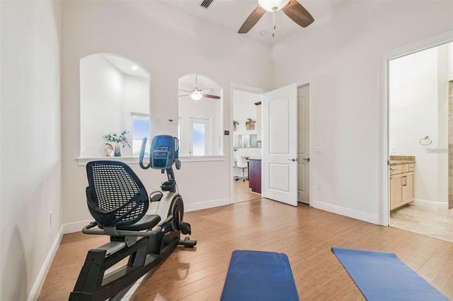 3215 GULF CITY ROAD, Ruskin, FL 33570