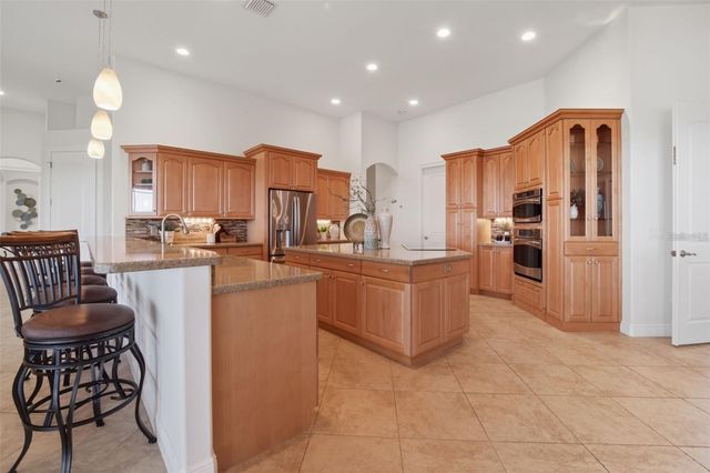 3215 GULF CITY ROAD, Ruskin, FL 33570