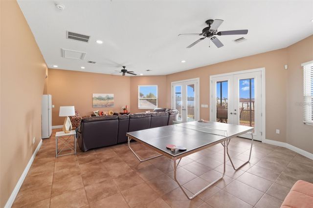 3215 GULF CITY ROAD, Ruskin, FL 33570