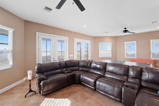 3215 GULF CITY ROAD, Ruskin, FL 33570