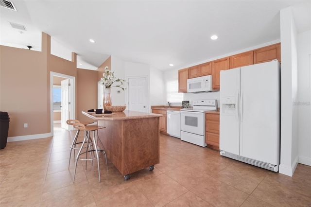 3215 GULF CITY ROAD, Ruskin, FL 33570