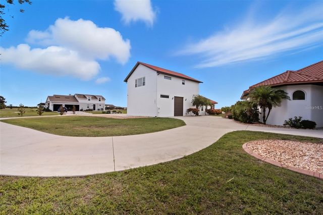 3215 GULF CITY ROAD, Ruskin, FL 33570