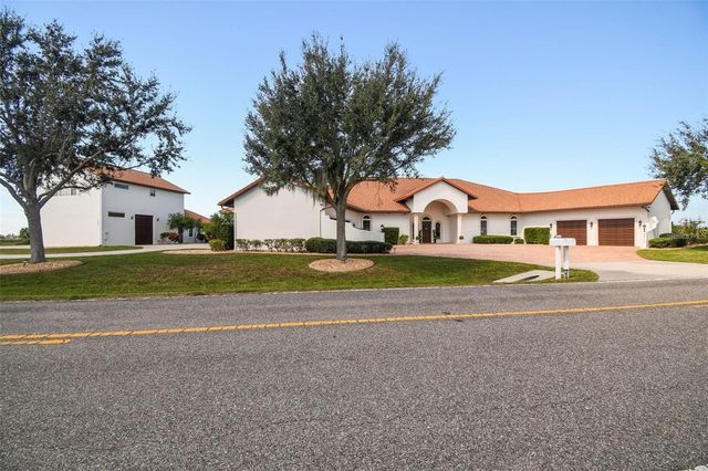 3215 GULF CITY ROAD, Ruskin, FL 33570