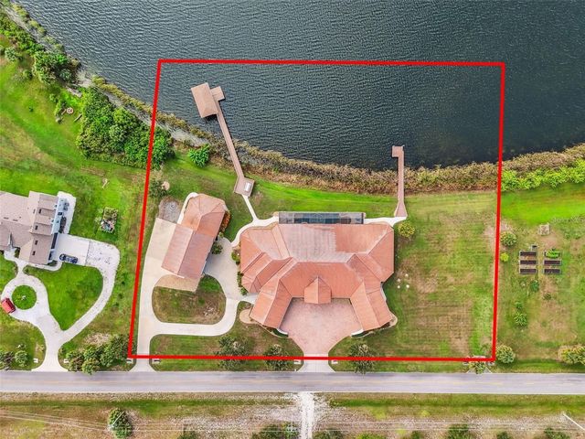 3215 GULF CITY ROAD, Ruskin, FL 33570