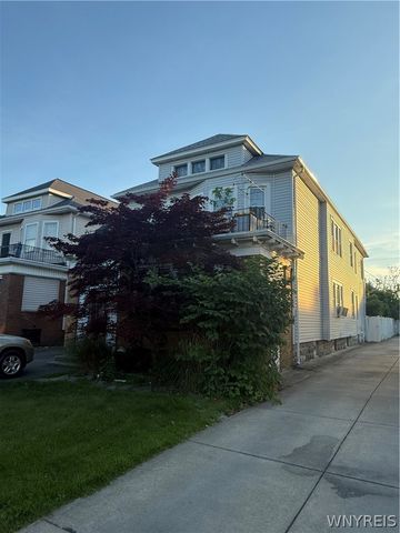 272 Commonwealth Avenue, Buffalo, NY 14216