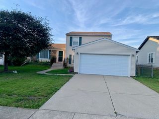 156 Brookside Drive, Glendale Heights, IL 60139