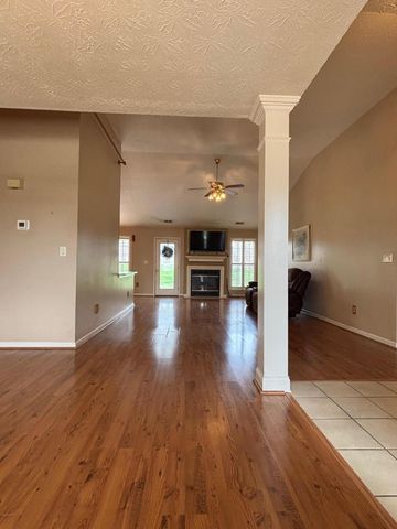 215 Mallard Drive, Frankfort, KY 40601