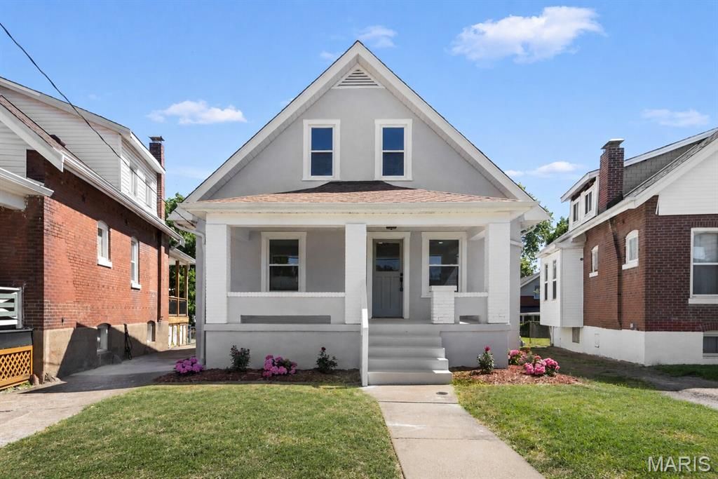 7356 Marietta Avenue, Maplewood, MO 63143
