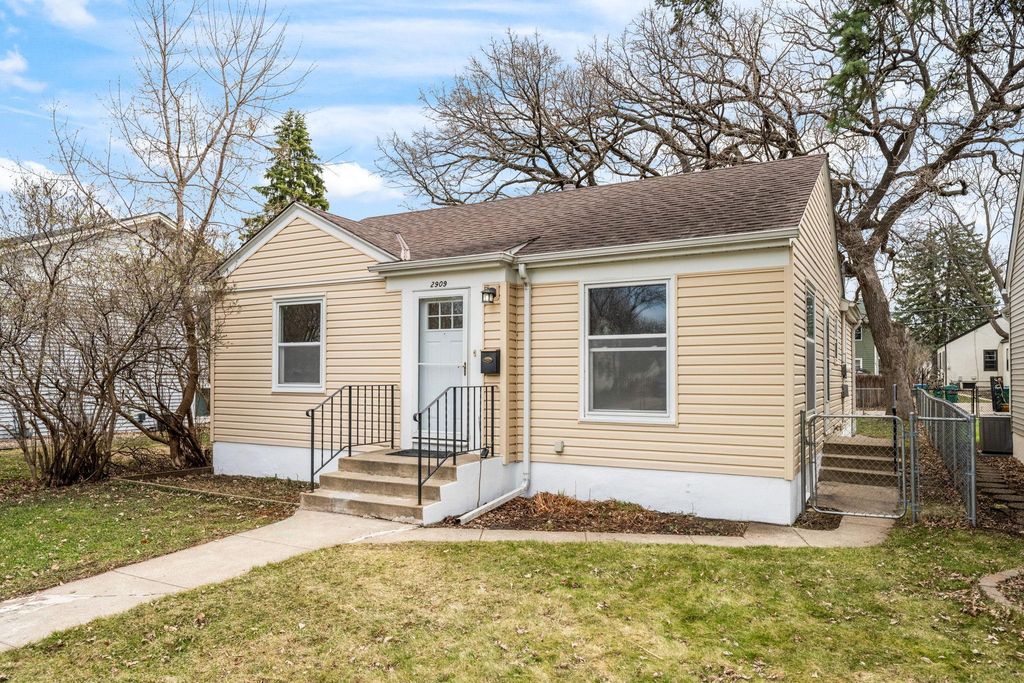 2909 Kentucky Avenue S, Saint Louis Park, MN 55426