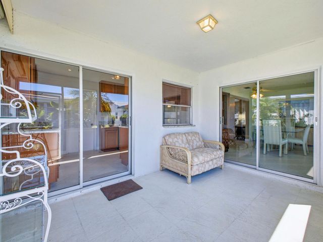 2020 SW 17th Avenue, Boynton Beach, FL 33426