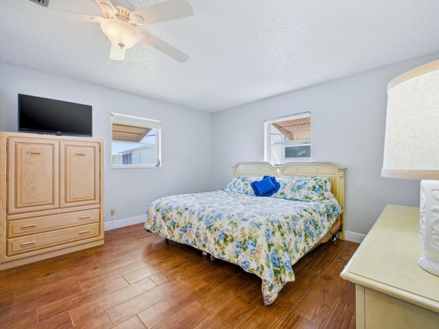 2020 SW 17th Avenue, Boynton Beach, FL 33426