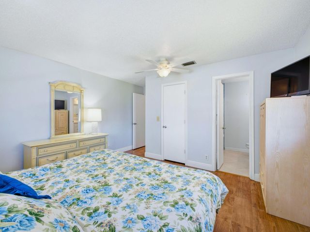 2020 SW 17th Avenue, Boynton Beach, FL 33426