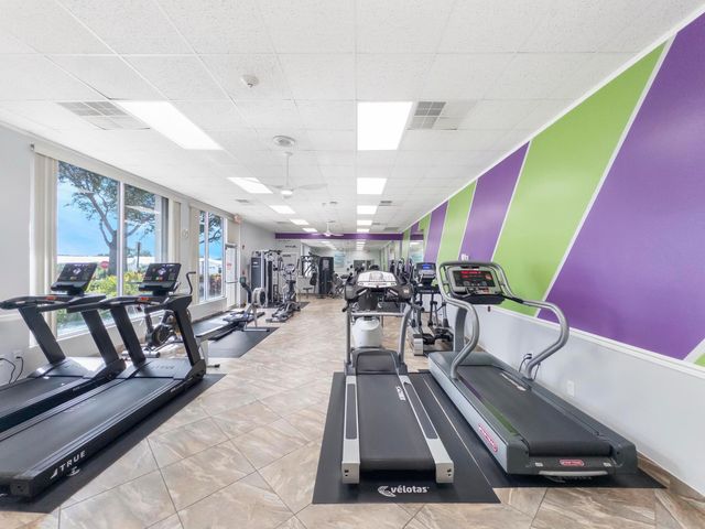 2020 SW 17th Avenue, Boynton Beach, FL 33426