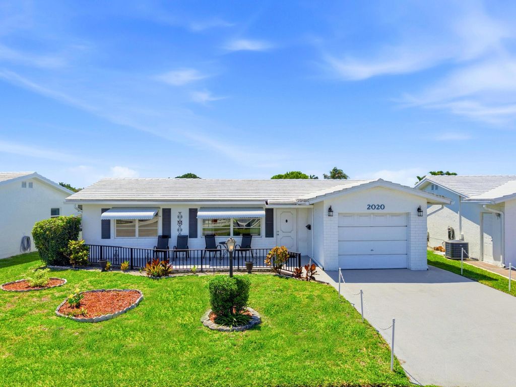 2020 SW 17th Avenue, Boynton Beach, FL 33426