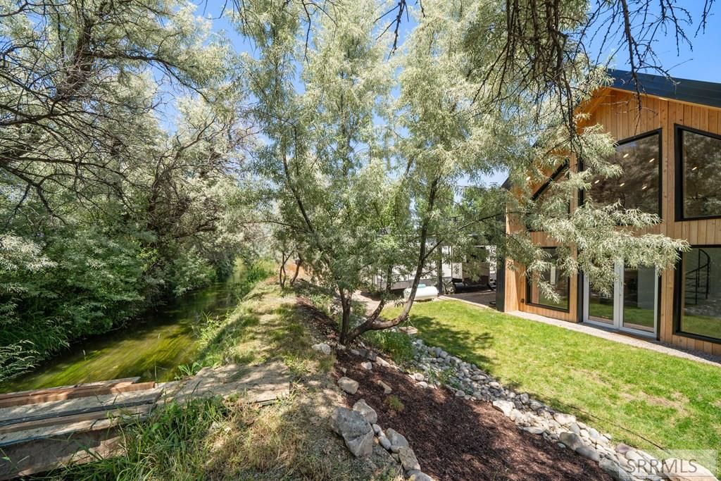 Image 7 of property listing at 7885 Cottage Court, Rexburg, ID 83440