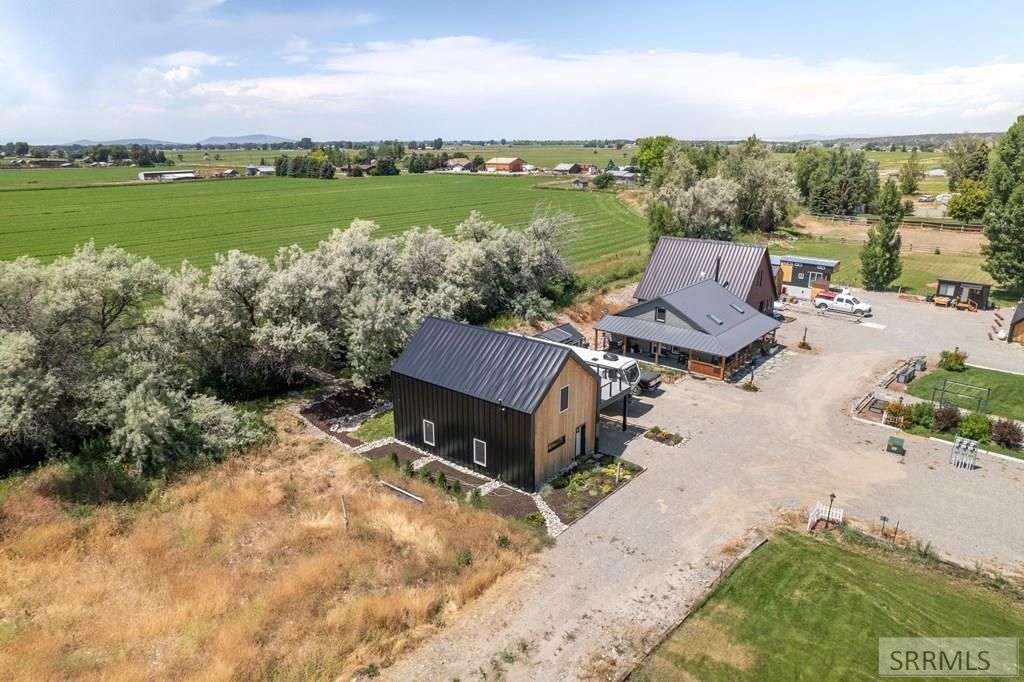 Image 9 of property listing at 7885 Cottage Court, Rexburg, ID 83440