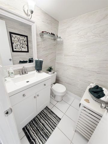 3040 Holiday Springs Blvd 110, Margate, FL 33063