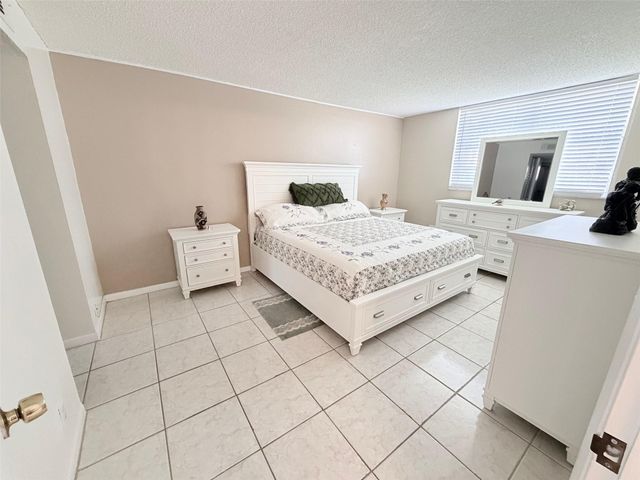 3040 Holiday Springs Blvd 110, Margate, FL 33063