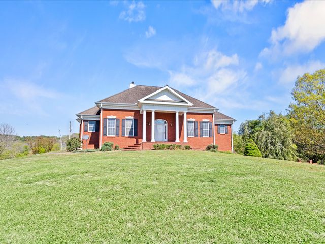 954 Molino Rd, Fayetteville, TN 37334