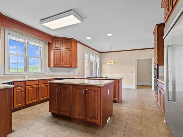 954 Molino Rd, Fayetteville, TN 37334