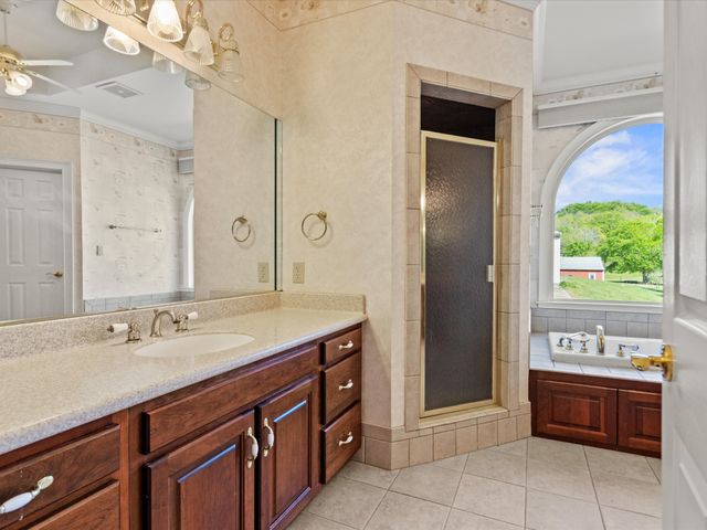 954 Molino Rd, Fayetteville, TN 37334