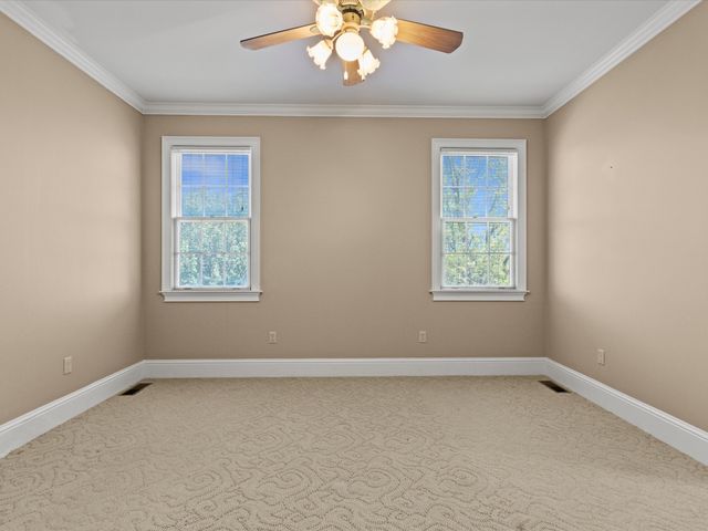 954 Molino Rd, Fayetteville, TN 37334