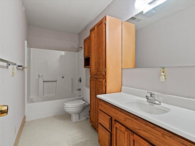 954 Molino Rd, Fayetteville, TN 37334