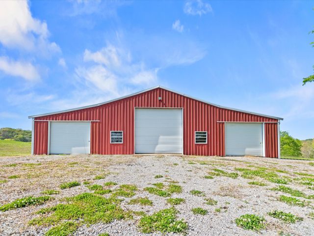 954 Molino Rd, Fayetteville, TN 37334