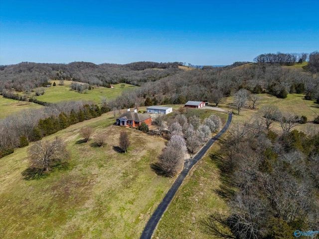 954 Molino Rd, Fayetteville, TN 37334