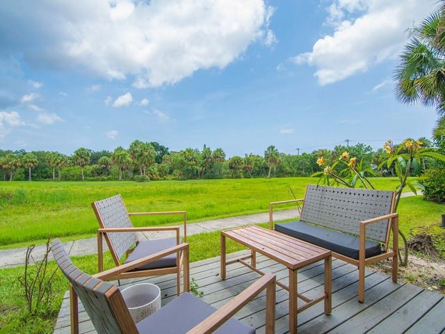 2536 Creekside Drive, Fort Pierce, FL 34981