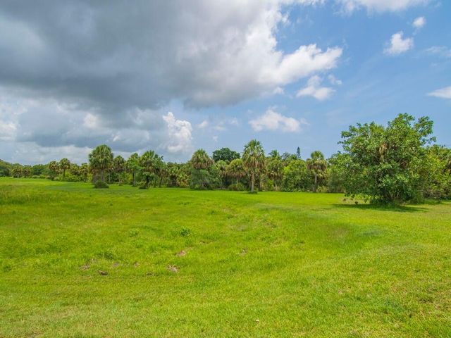 2536 Creekside Drive, Fort Pierce, FL 34981
