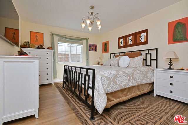 6015 Topeka Drive, Tarzana, CA 91356