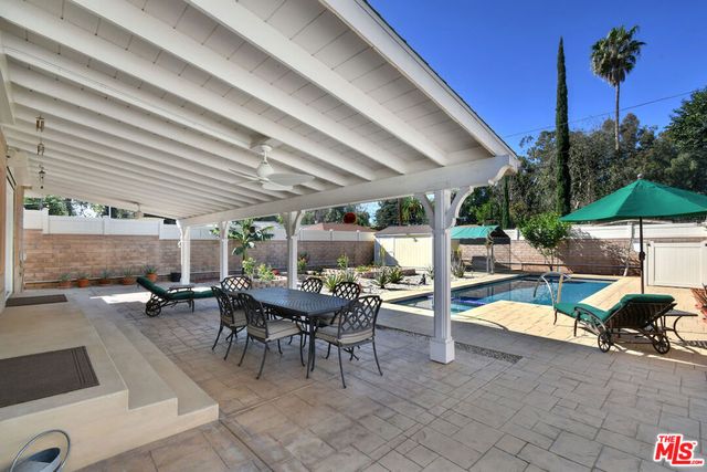 6015 Topeka Drive, Tarzana, CA 91356