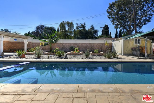 6015 Topeka Drive, Tarzana, CA 91356