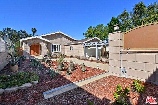 6015 Topeka Drive, Tarzana, CA 91356