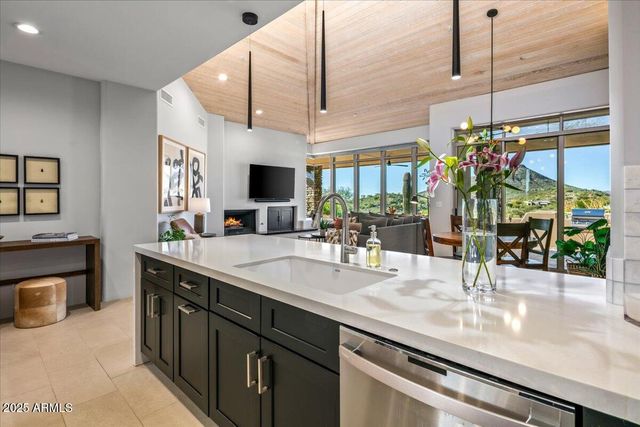 10160 E OLD TRAIL Road, Scottsdale, AZ 85262