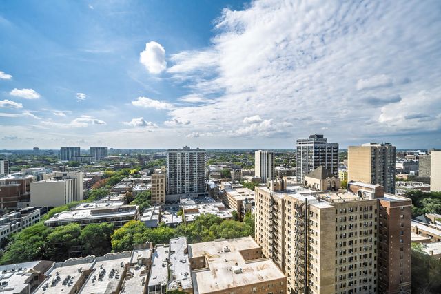 2626 N Lakeview Street 2106, Chicago, IL 60614