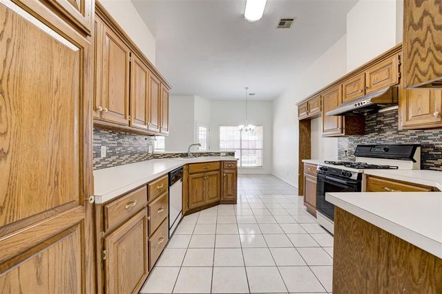 13804 Oakmond Road, Edmond, OK 73013