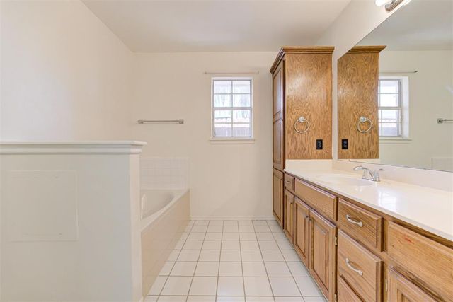 13804 Oakmond Road, Edmond, OK 73013