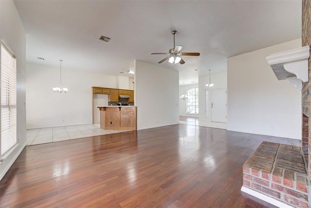 13804 Oakmond Road, Edmond, OK 73013